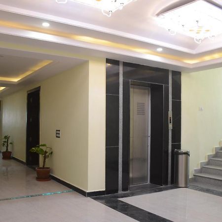 Готель Puja Residency Варанасі Екстер'єр фото